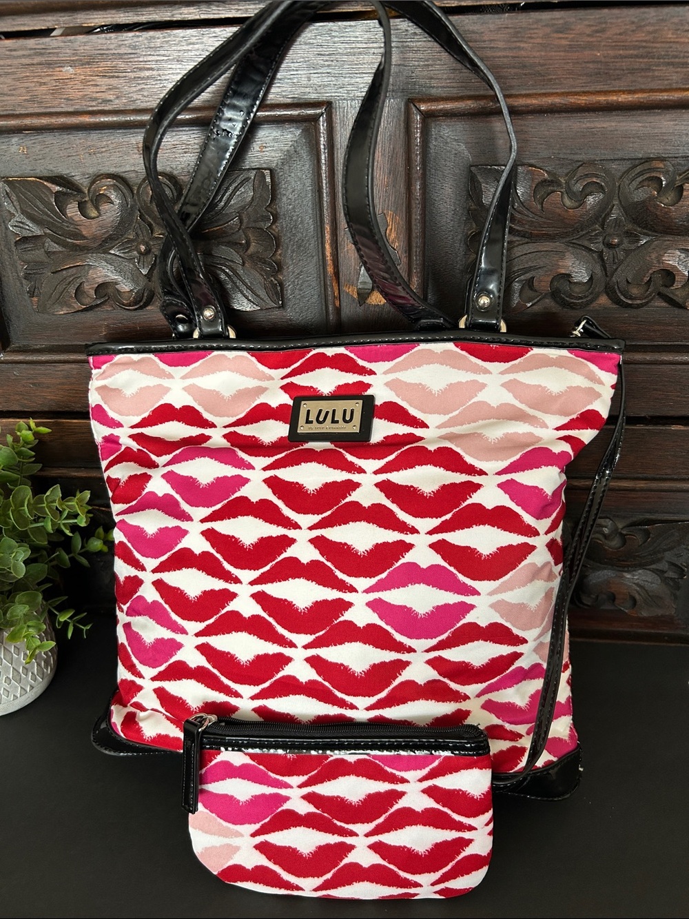 lululemon athletica Pink, Red & Whitei Kiss-Print Tote with Matching Wristlet